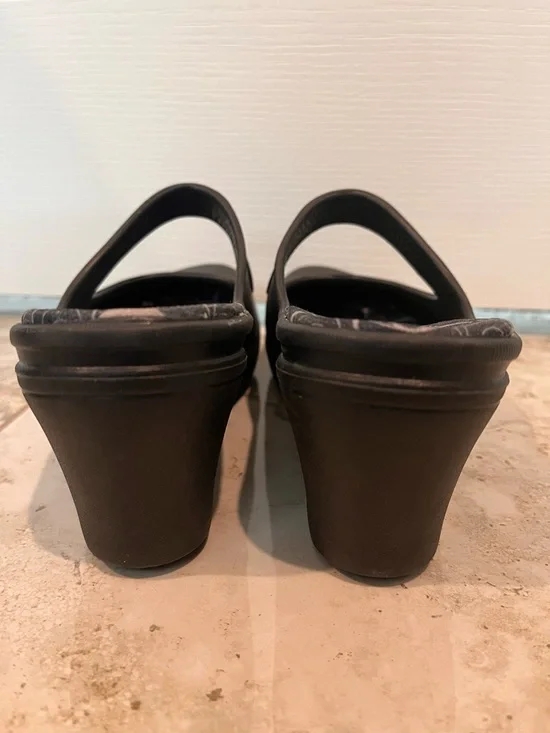 Crocs Frances Mary Jane Wedge Mule Slip On Shoes Black Comfort Women’s Size 9 - Picture 6 of 12